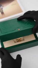 Rolex Cosmograph Daytona White Mother of Pearl Diamond Dial, Yellow Gold, 116508 - Image 4