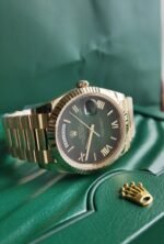 Rolex 2024 Day-Date m128238-0118 Green Dial Yellow Gold Bracelet - Image 9
